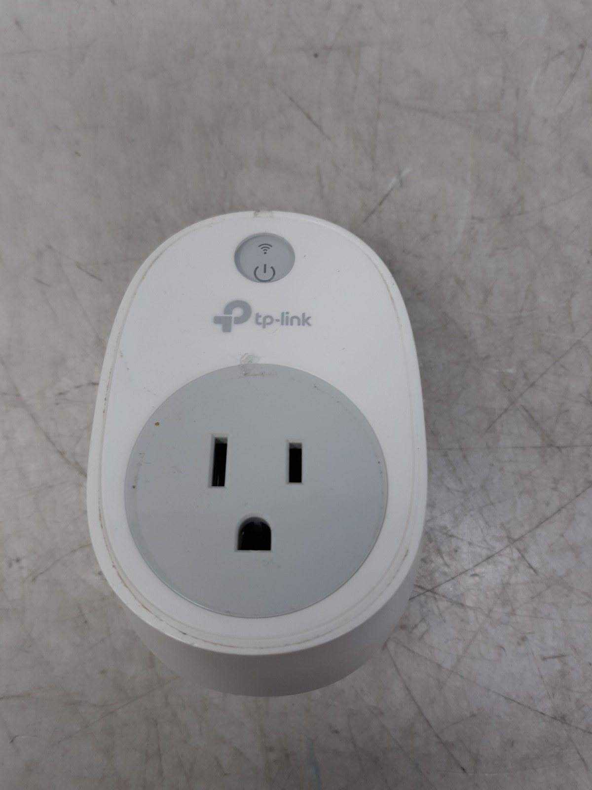 TP-Link HS100 Smart Wi-Fi Plug - Remote Control, Voice Control Compatible