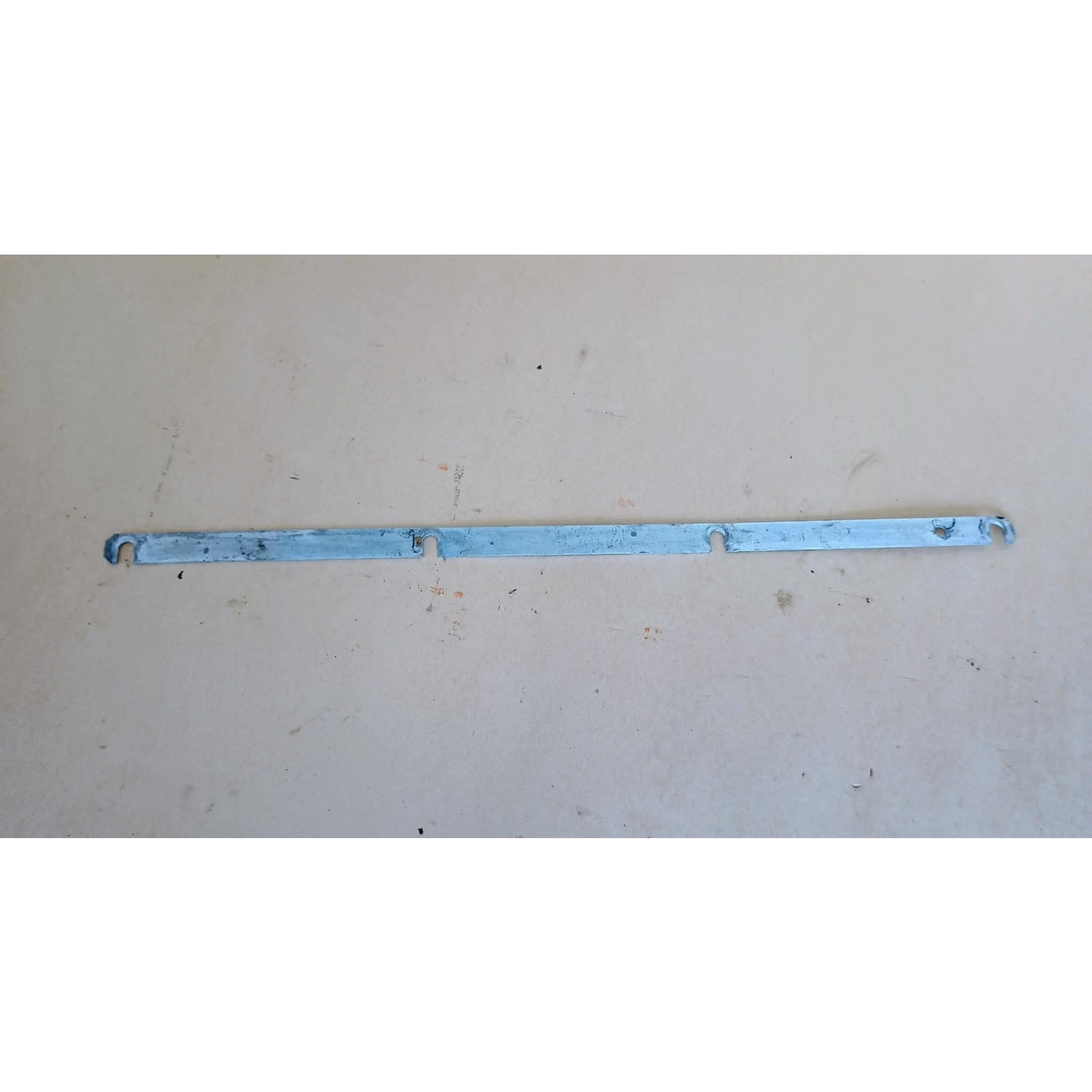 Cummins 4BT3.3 Glow plug rail  4982075 Used (NS0087)