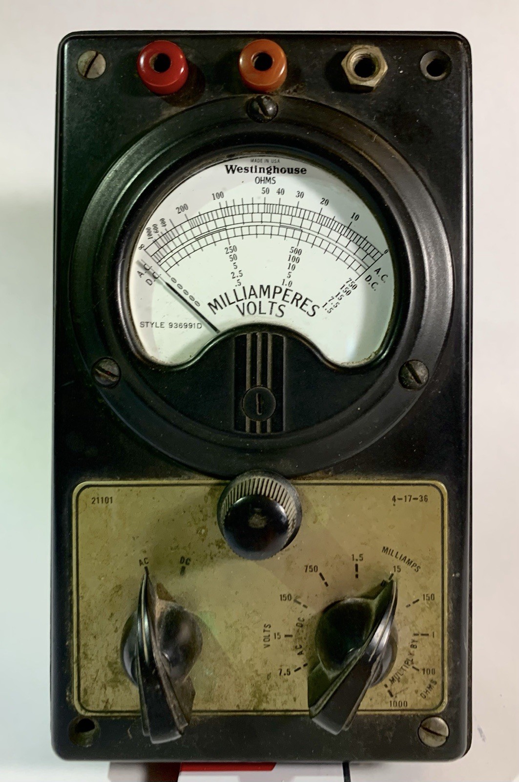 Vintage 1936 Westinghouse OHMS VOLTS MILLIAMPERES Meter Bakelite Case