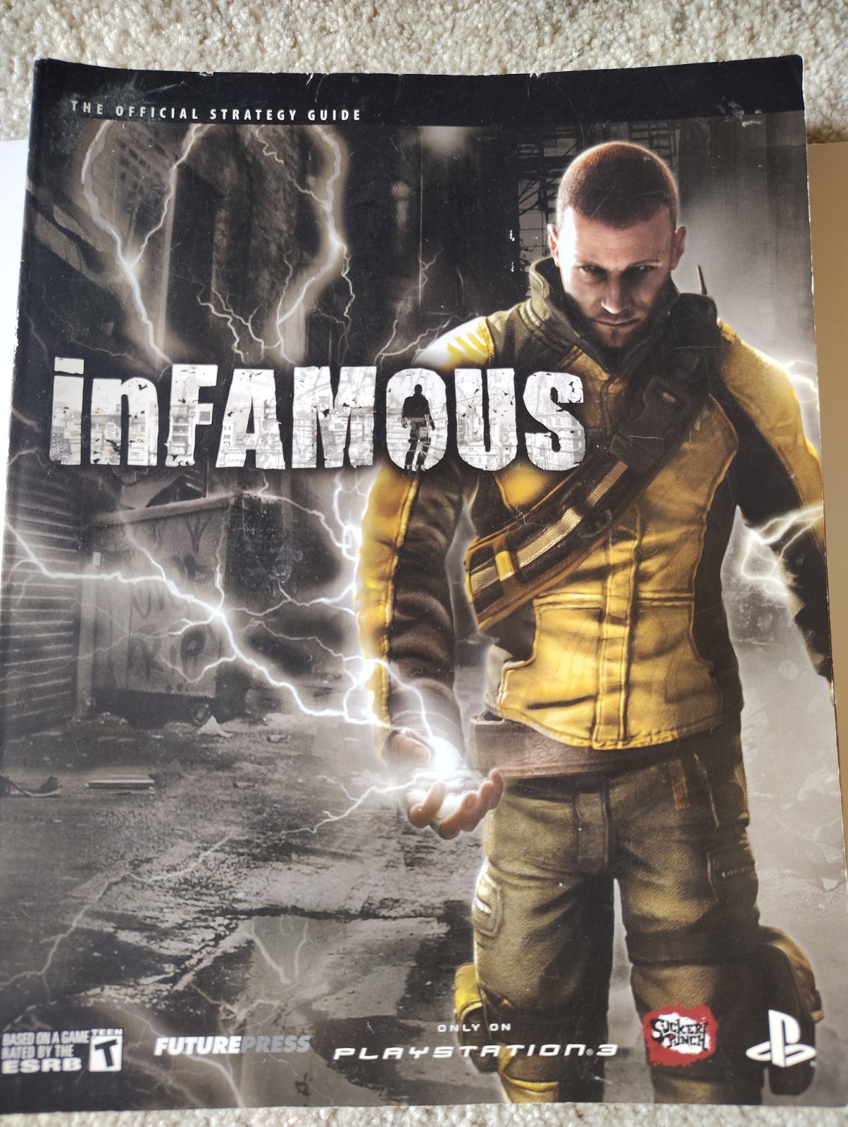 Infamous Official Strategy Guide  (Sony Playstation 3 PS3)