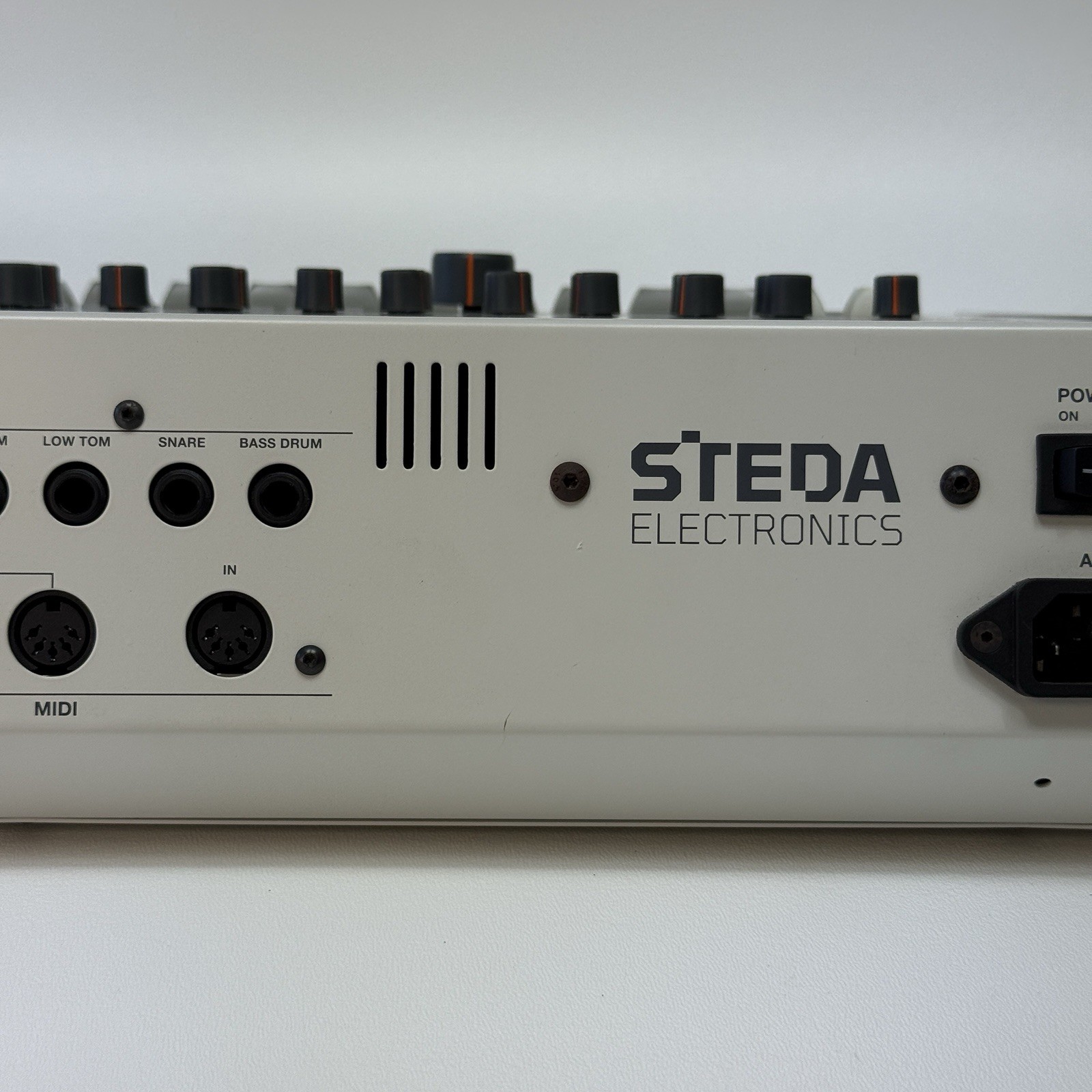 Steda Electronics SR-909 Analog Drum Machine TR-909 Clone Tested Works Excellent