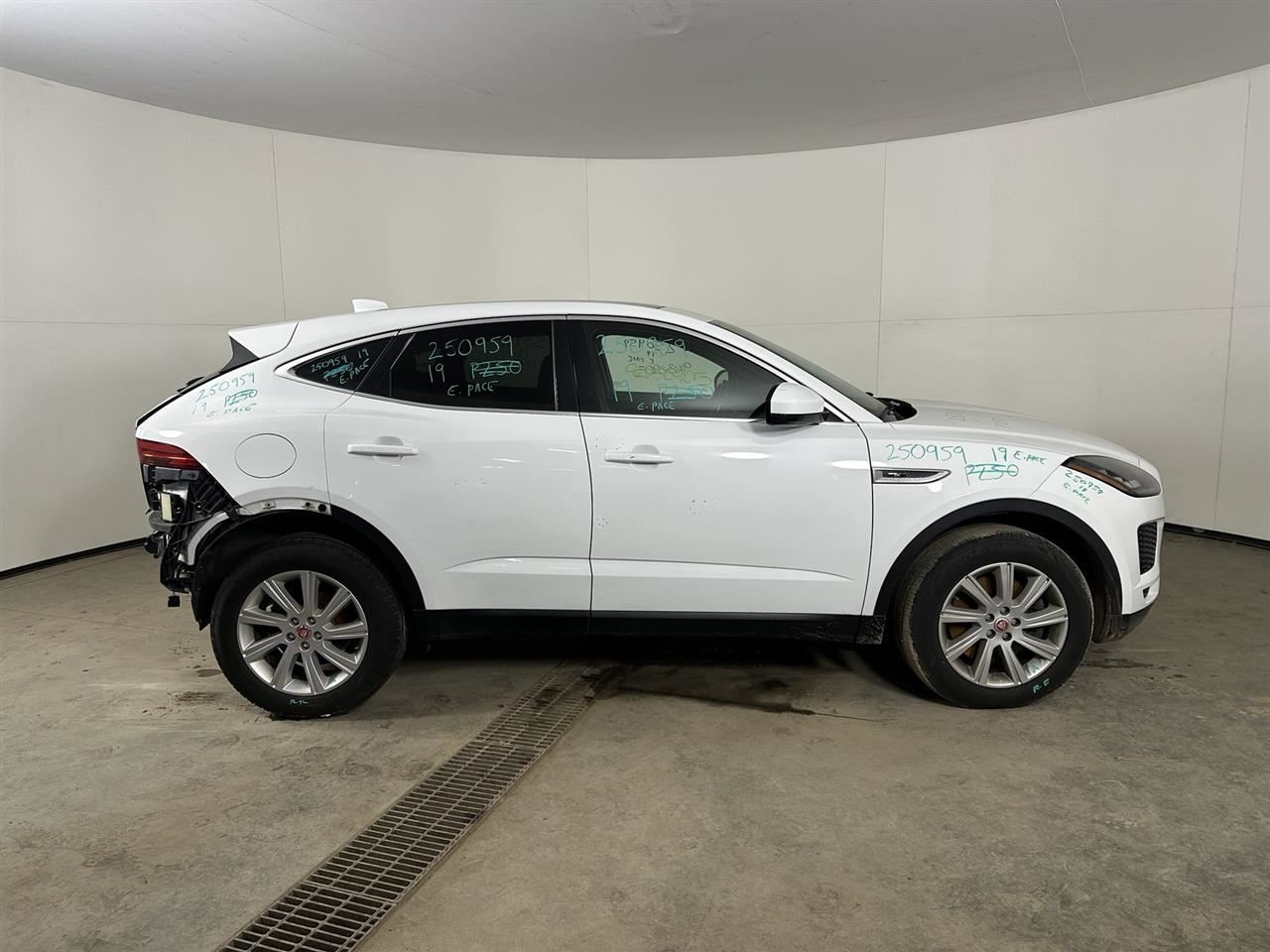 Camera/Projector Camera Windshield Mounted Fits 18-19 E-PACE 2824538