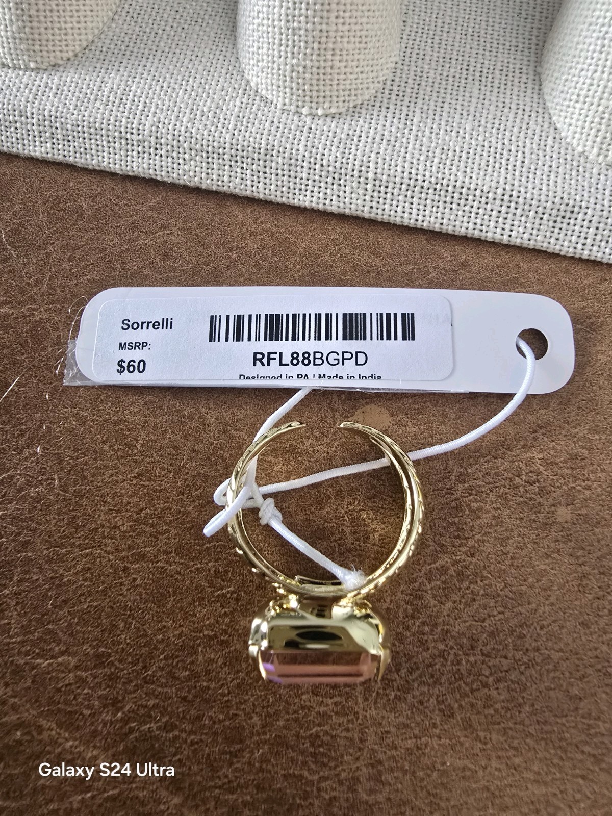 NWT Sorrelli Peach Delite Emerald Cut Crystal Adjustable Ring