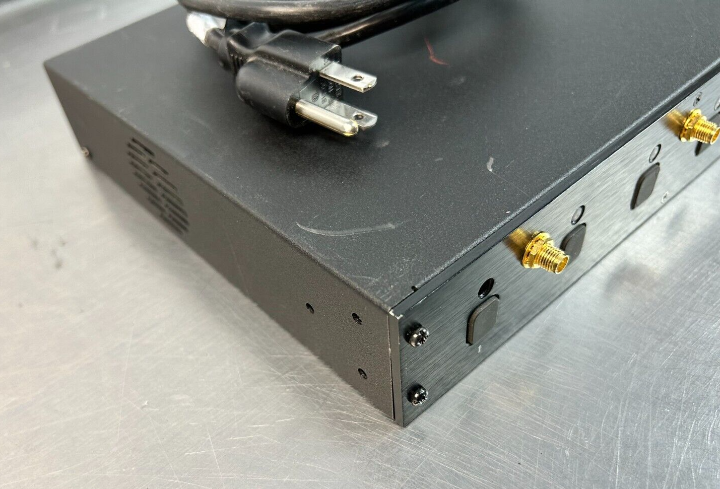 Revolabs Executive HD 01-HDEXEC-NM 8-Channel Wireless Microphone System