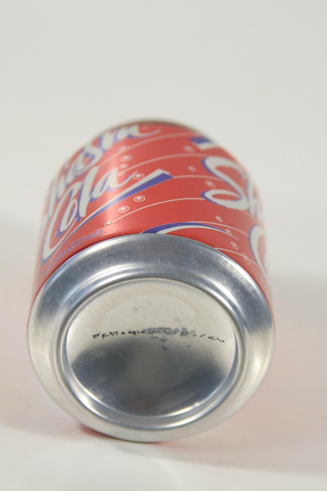 Shasta Cola Soda Can - 8oz