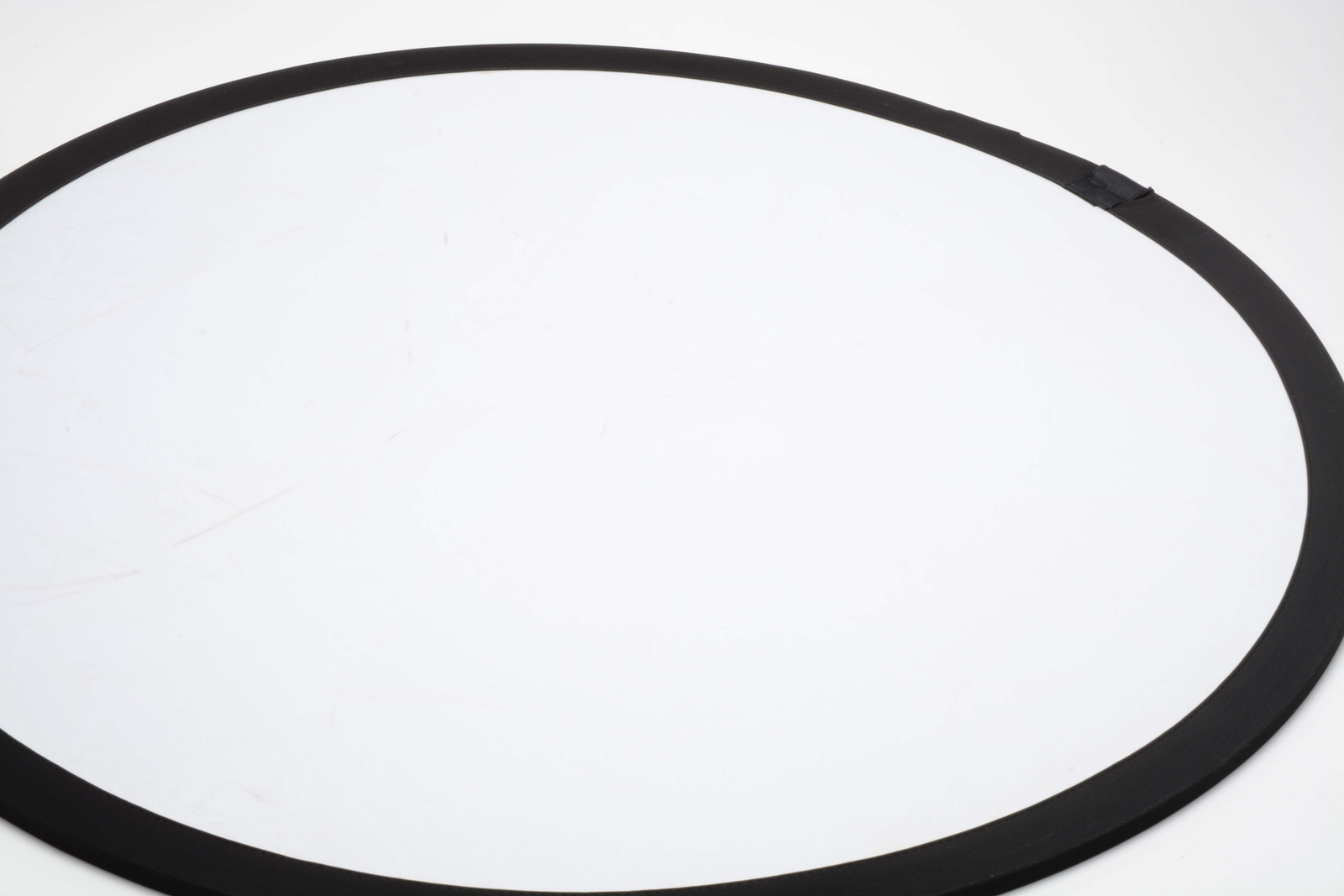 Promaster 30" white / gold reflector, good