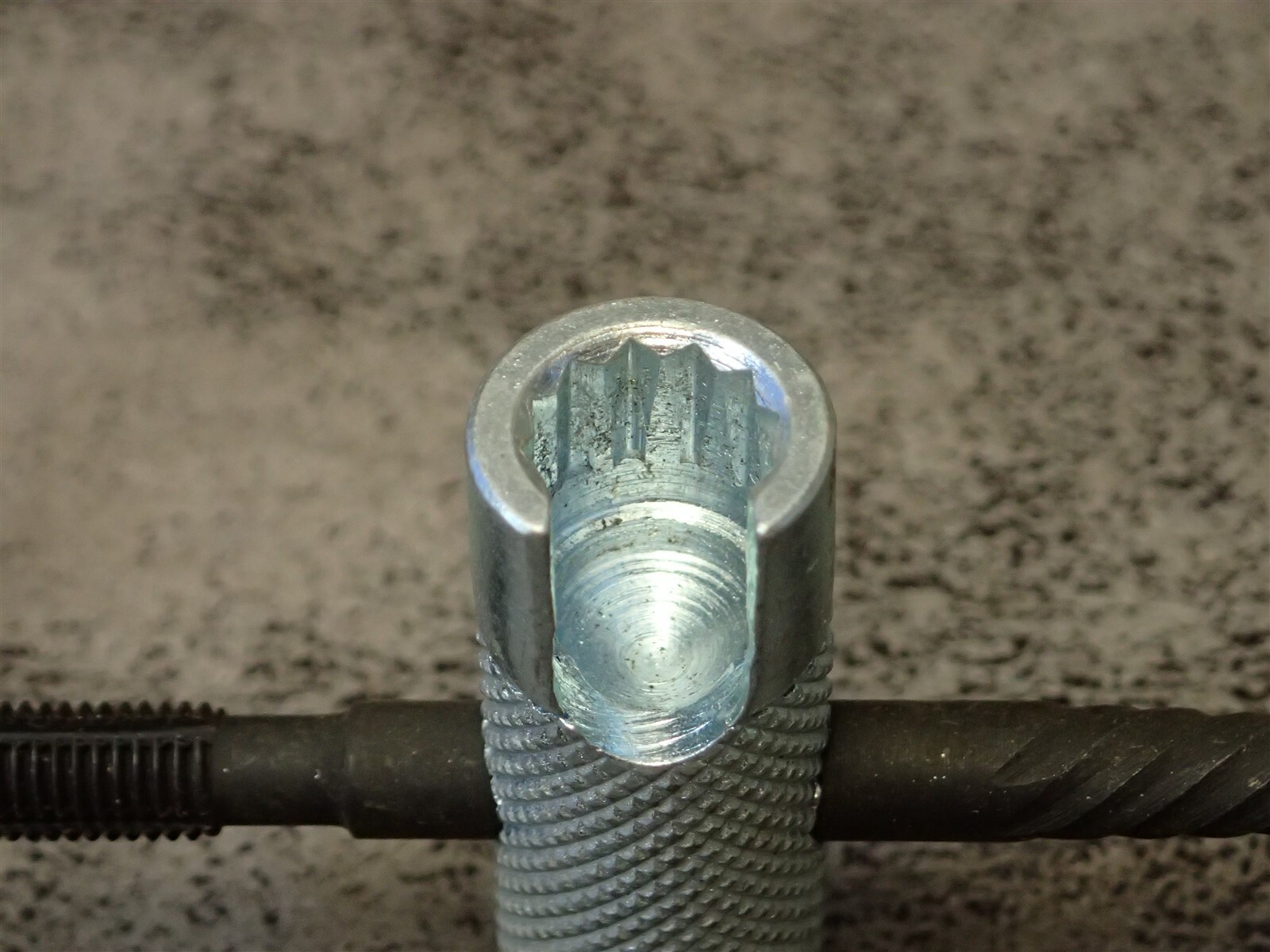TIM-151 AMERICAN Extractor & Re-Threading Tool (BN154)