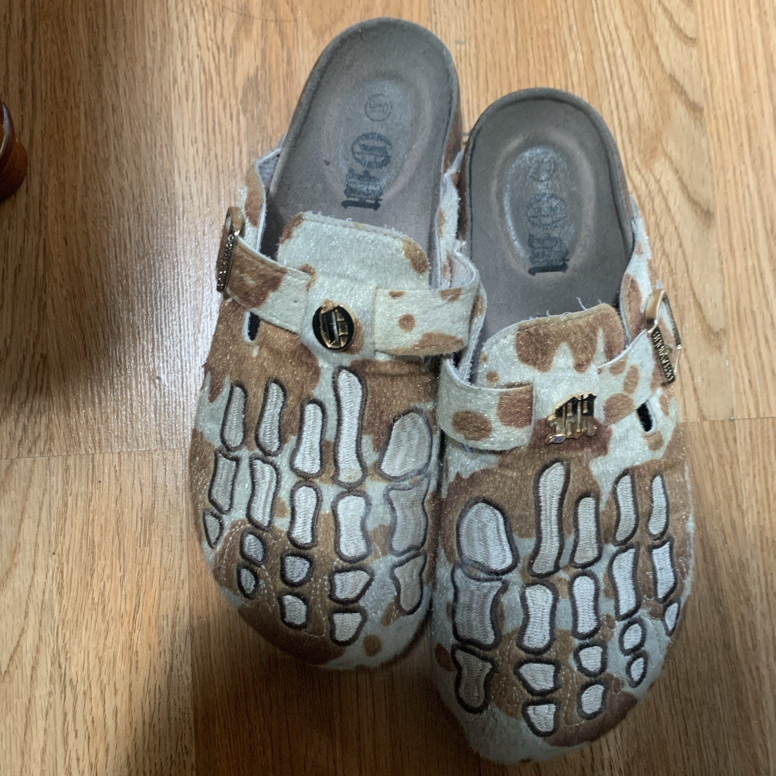 Octavious Marks Milk  "Brown/White" Clog Size 9/10