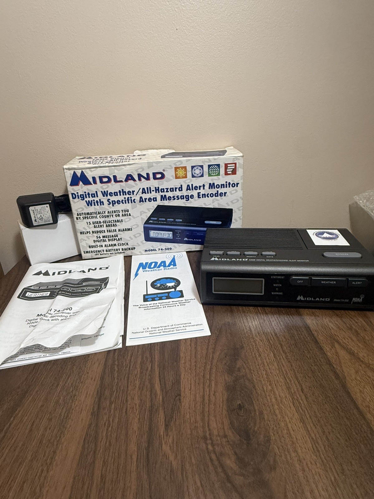 Midland Model 74-200 Digital Weather and Hazard Alert Monitor Noaa