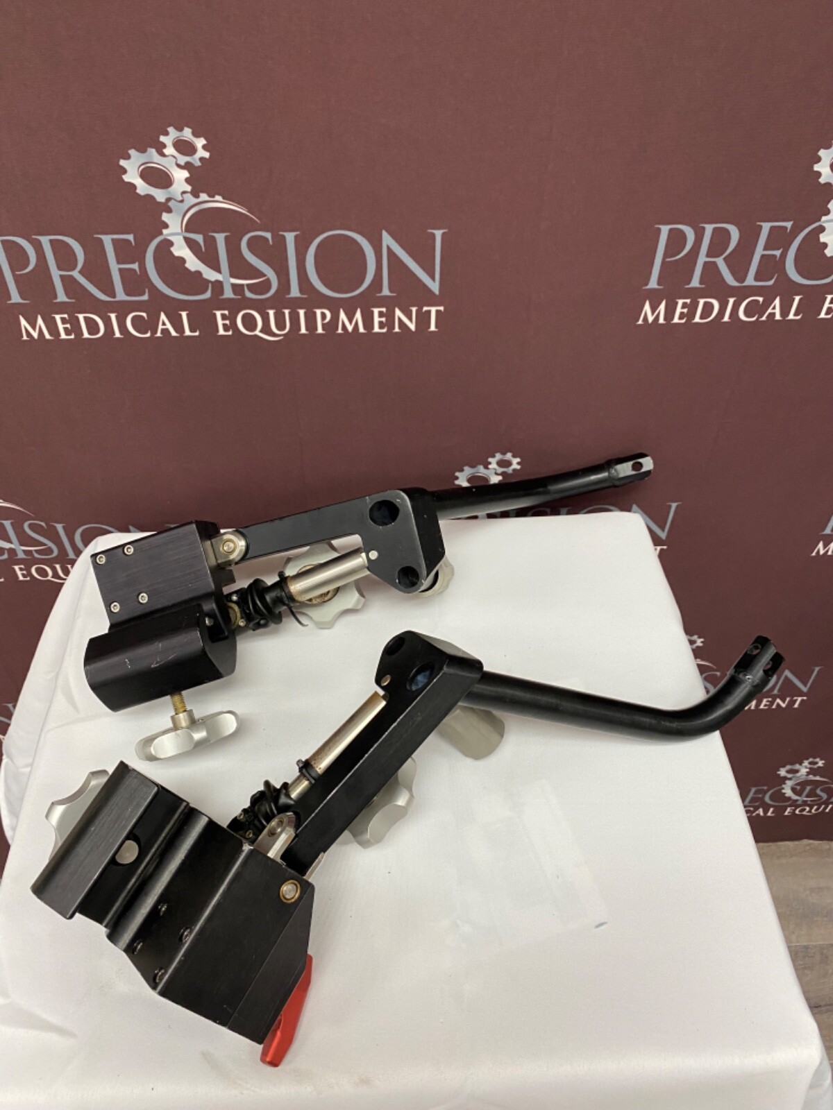 Skytron side rail chest/scapula mount 2 pc