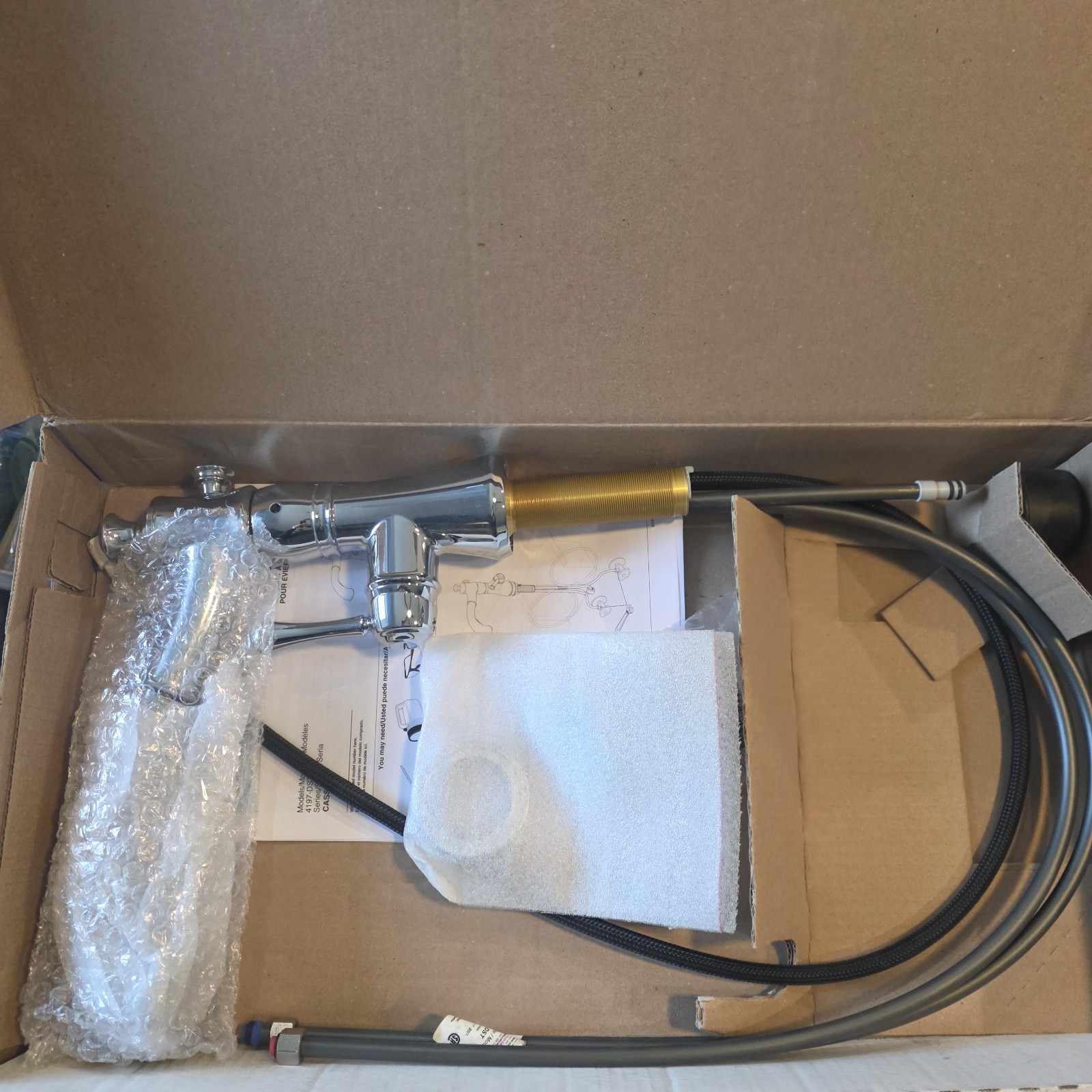 ​Delta 4197-DST Cassidy Single-Handle Pull-Out Sprayer Kitchen Faucet - Chrome