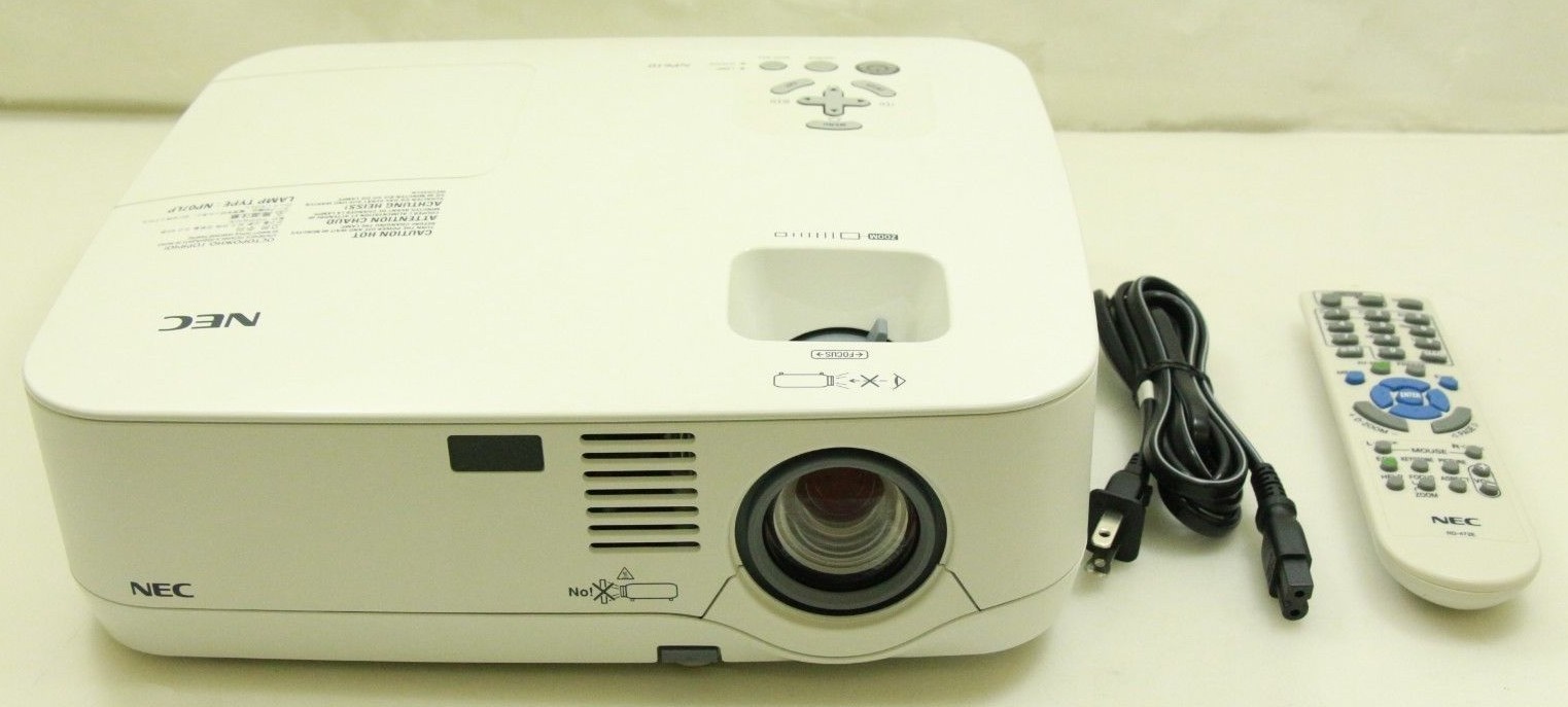 NEC NP610 XGA LCD Projector  3500 ANSI Lumens w/ Remote - Free Shipping