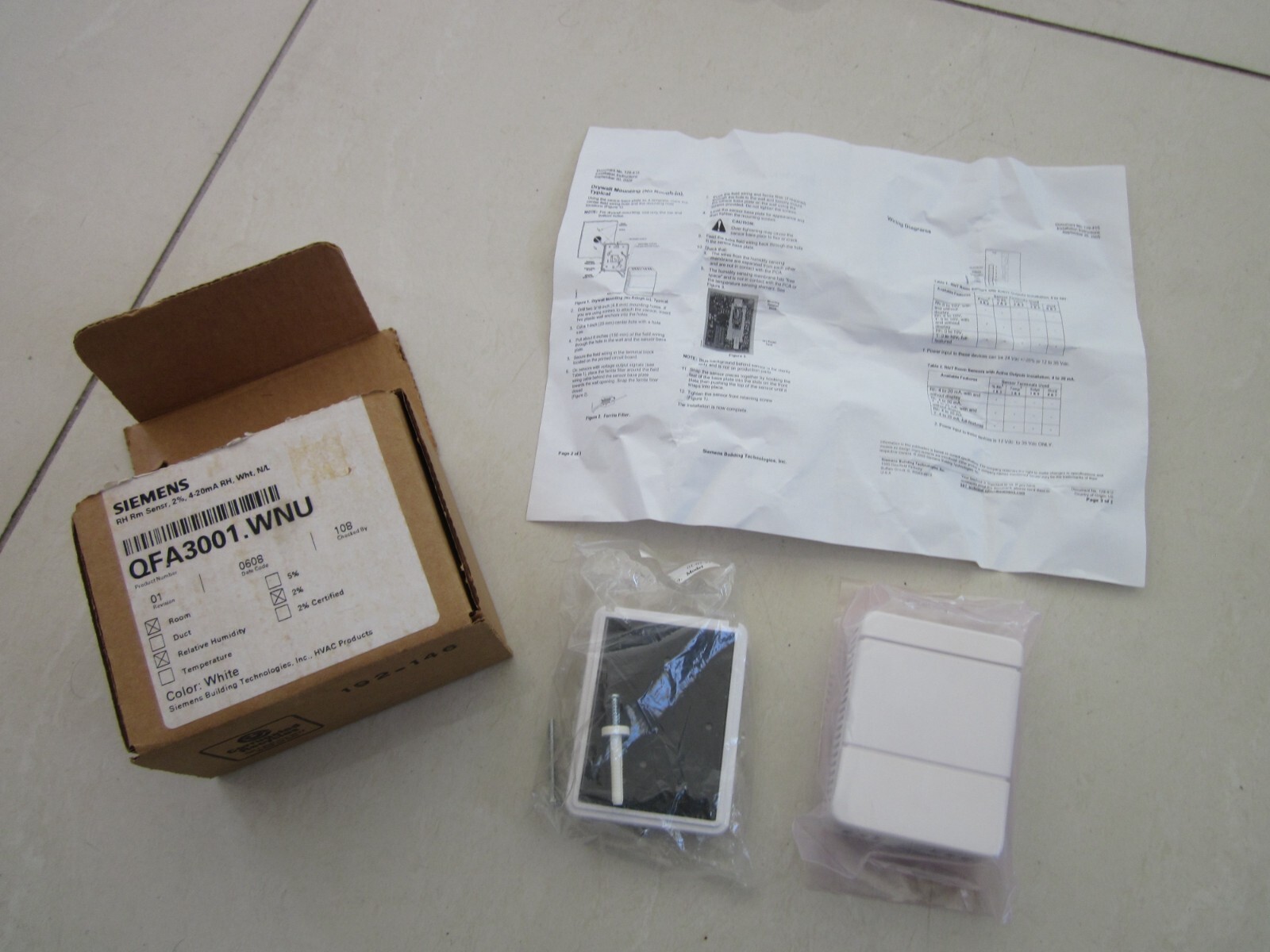 SIEMENS QFA3001.WNU HUMIDITY ROOM SENSOR 2%
