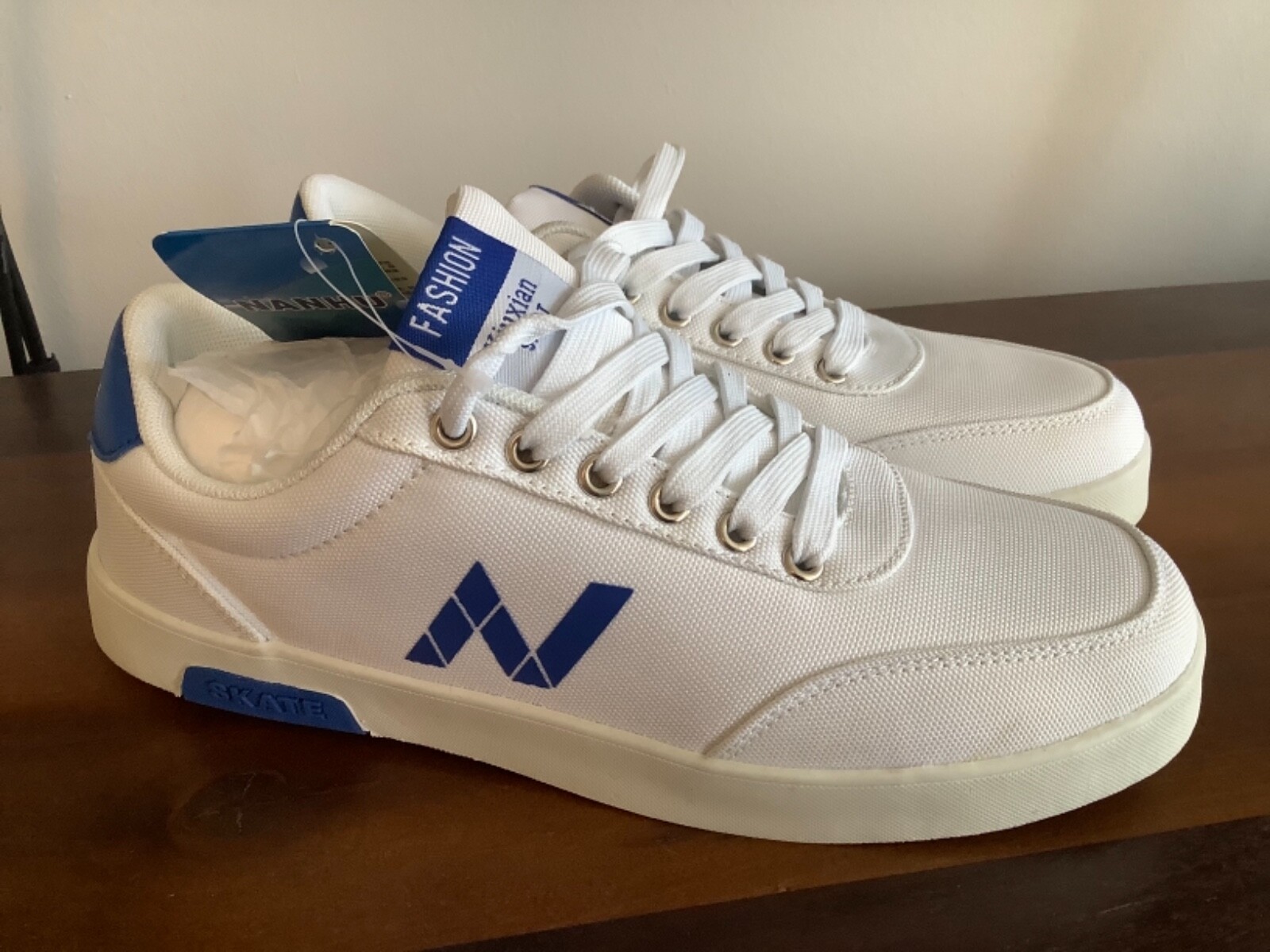 White NANHU Canvas Fashion Chinese Shoes Xiuxian Sport Sneakers Size US 7.5 NWT