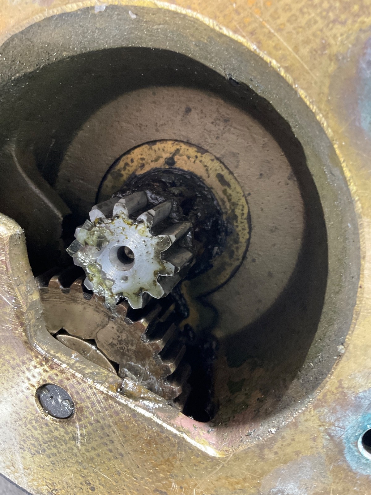 Pair Barient 25 winches. Aluminum. Double speed. Bronze internals. 2 winch hndls
