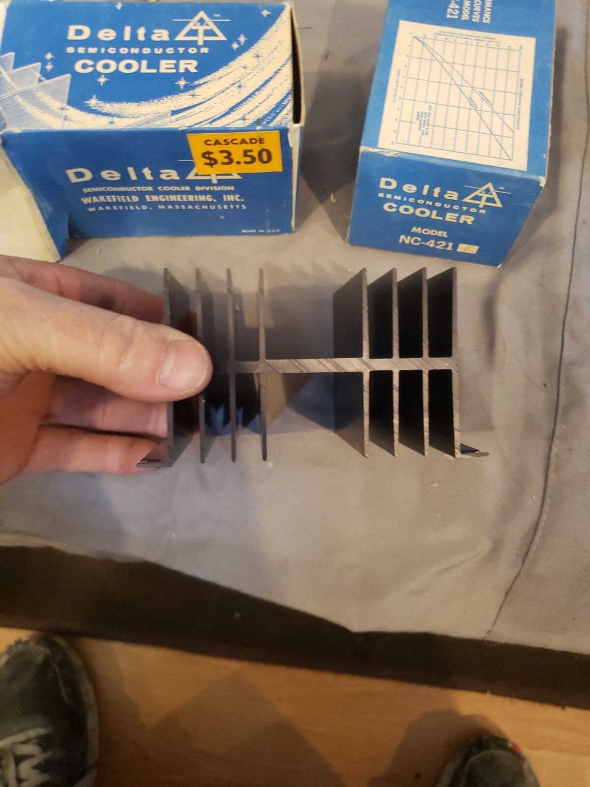 2-Delta NC-421 semiconductor cooler, new open box