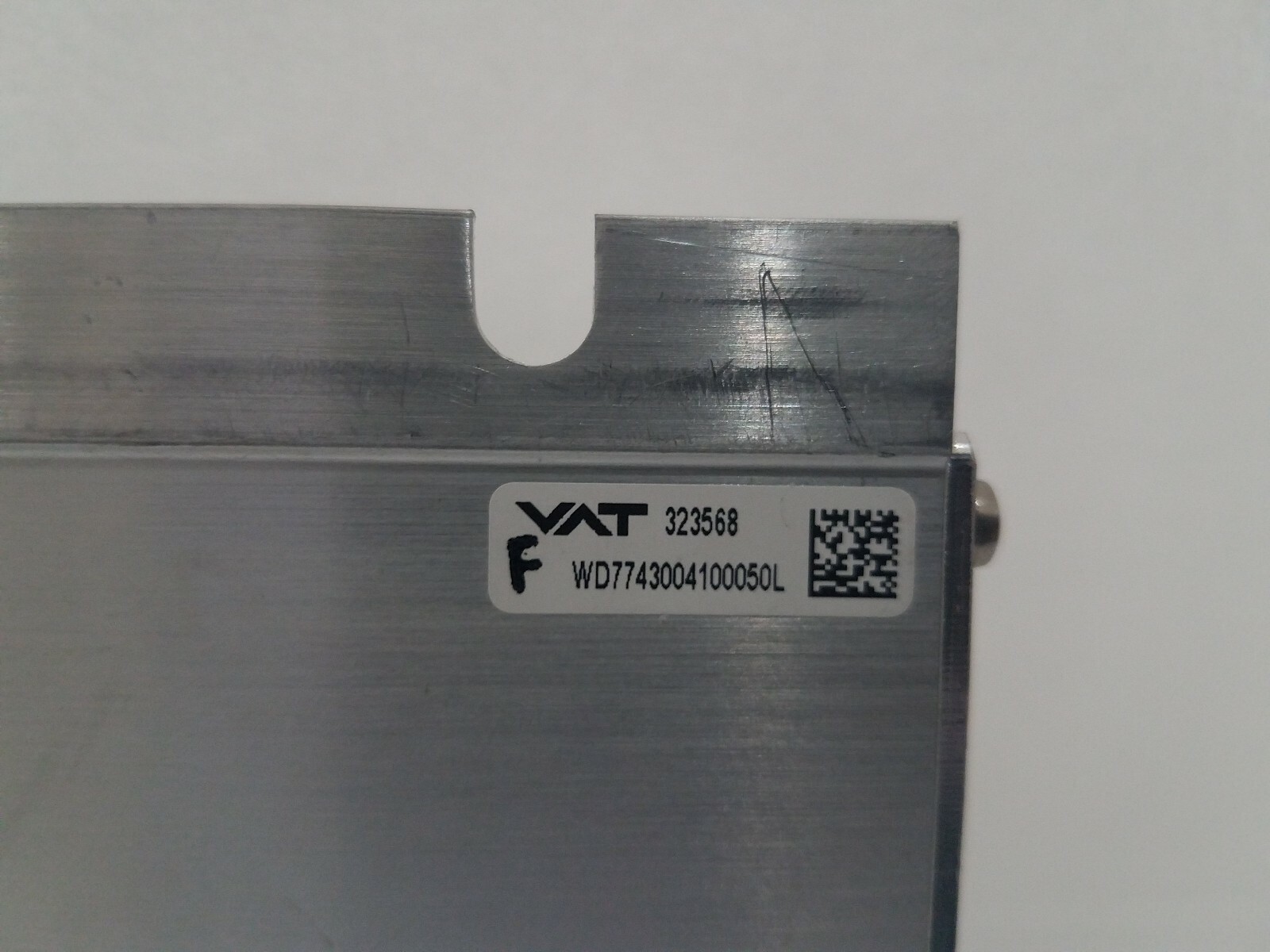 VAT Adaptive Pressure Controller PM6 650PM-24CG-AEW1/0196, used.