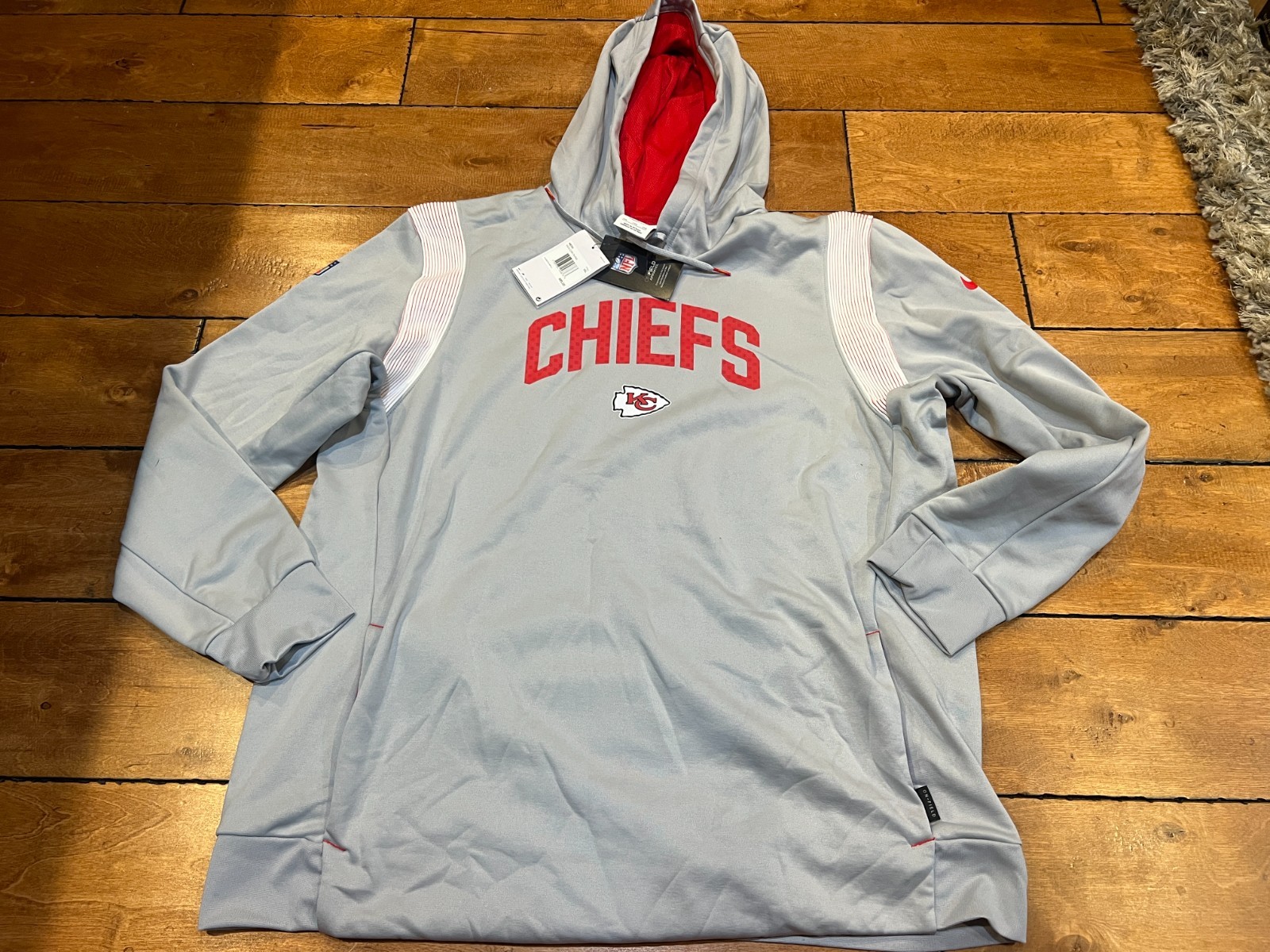 NIKE KANSAS CITY CHIEFS FOOTBALL ON FIELD THERMA FIT HOODIE SWEATSHIRT 2XL $85