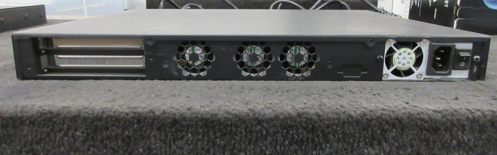 RUCKUS ZONEDIRECTOR 3000 WIRELESS LAN Controller ZD3000