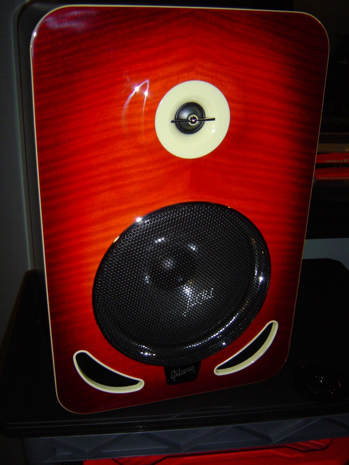 Gibson Les Paul LP8 Powered Studio Monitors BEAUTIFUL PAIR w/ original boxes