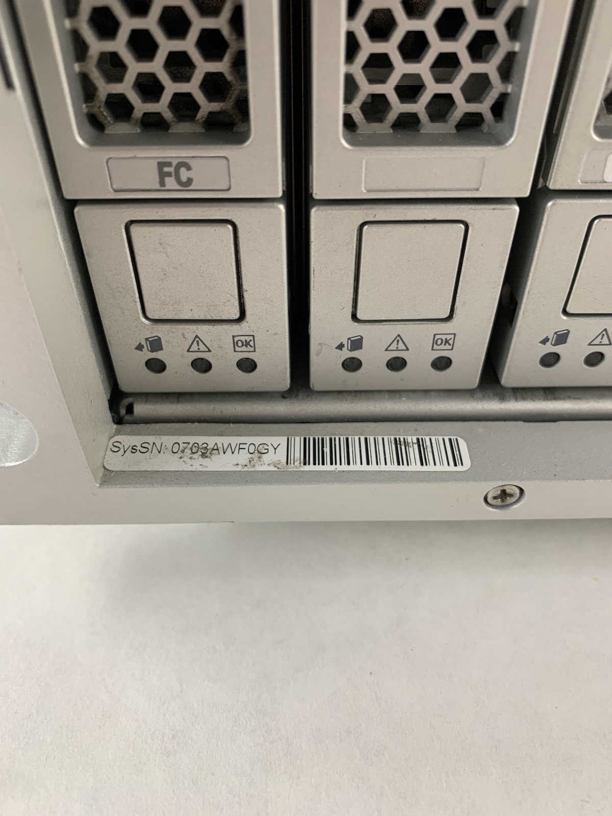 Sun Microsystems 0843 Class 4600 16 Bay Storage Array w/ Power Supplies