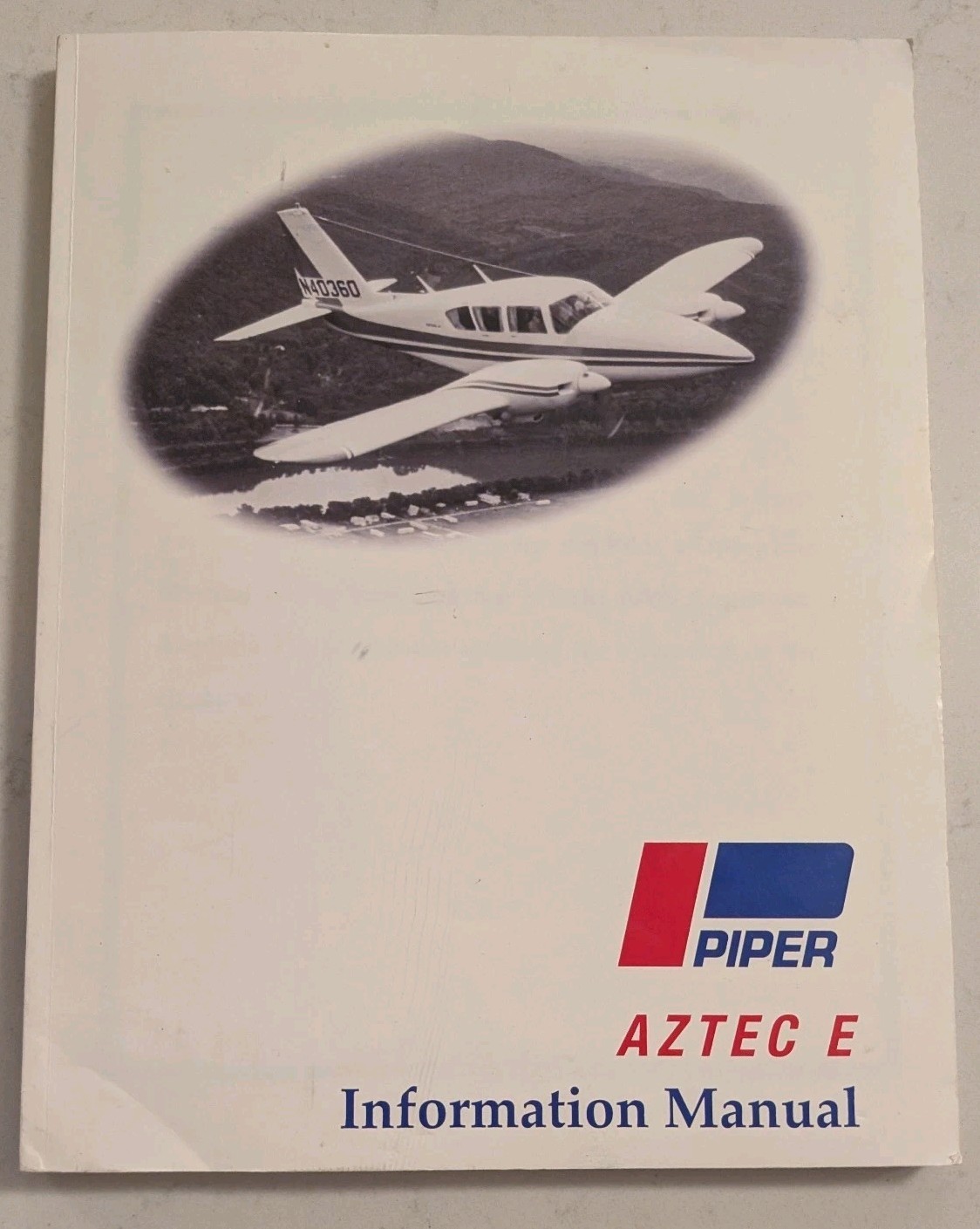 Piper Aztec E Pilot's Information Handbook Manual