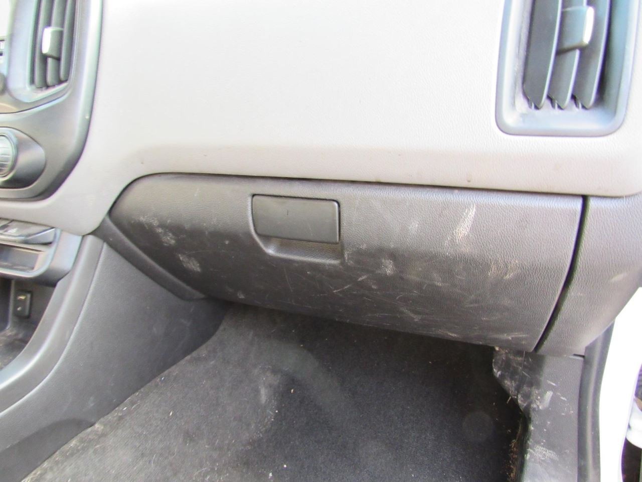 COLORADO  2015 Glove Box 1067253