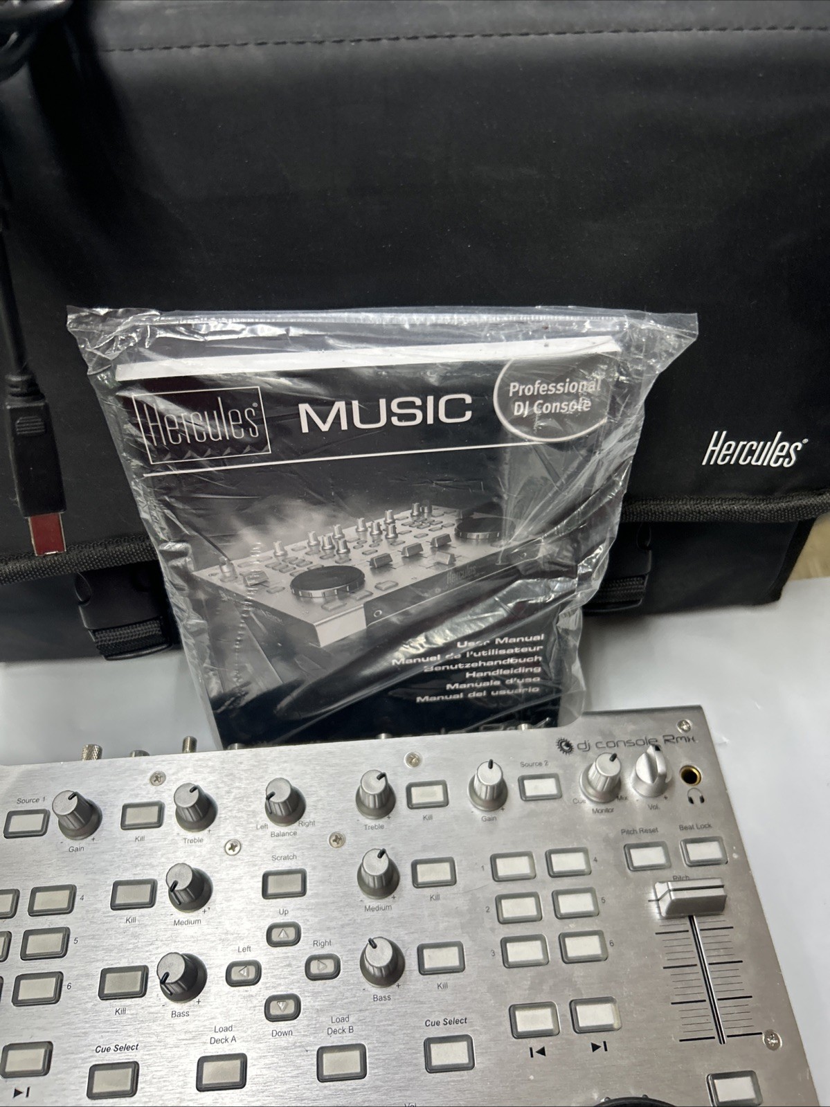 Hercules DJ Console Rmx - Mixer with case & usb cable
