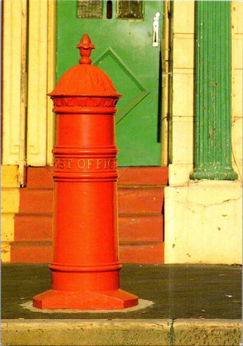 (1155) 29-6-2025 - Australia - NSW - Sydney Red Post Box (older style)