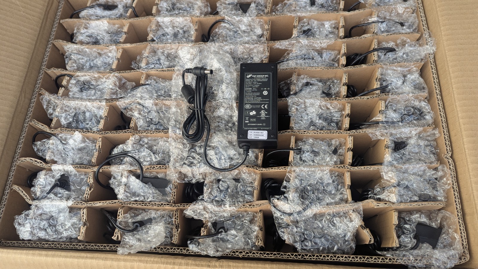 Original 48V 1.04A AC/DC Adapter LOT OF 40X - Model FSP050-DGAA5 (OPEN BOX)