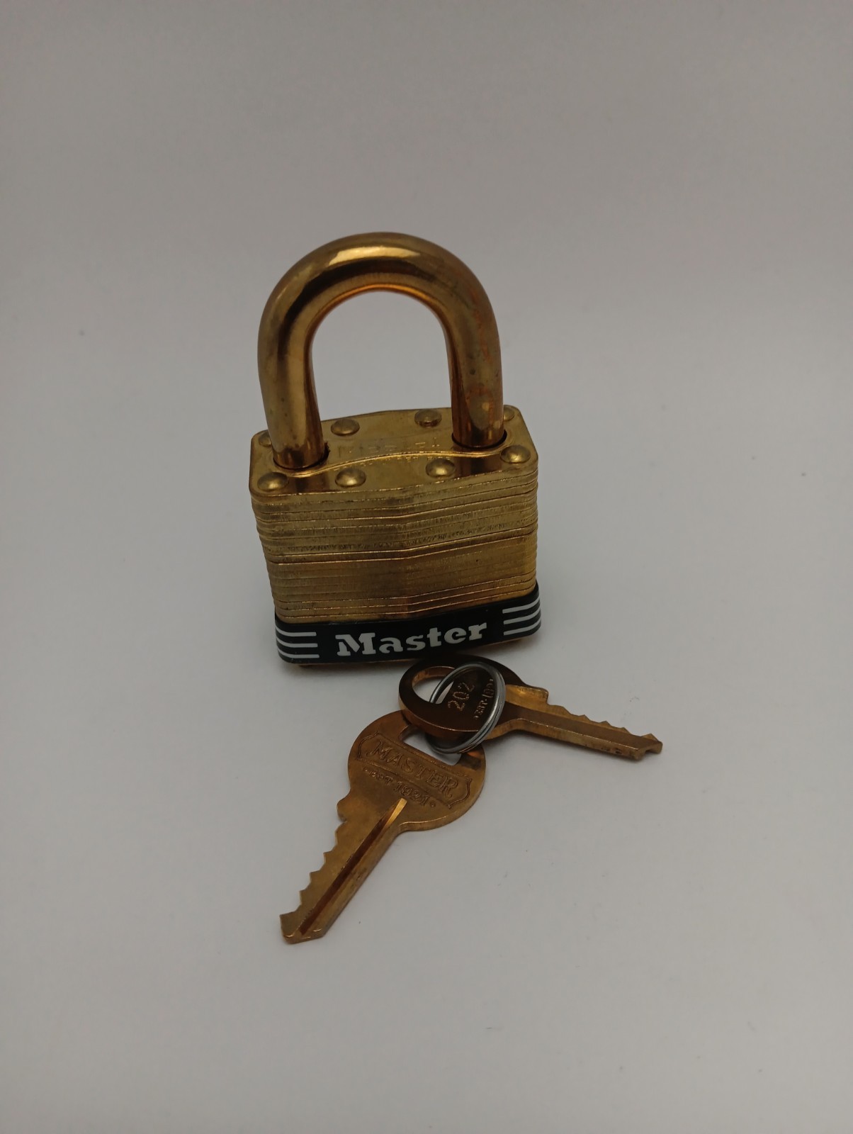 Master Lock 2KABBLK Commercial Brass Body Padlock Keyed Alike 6 Pack