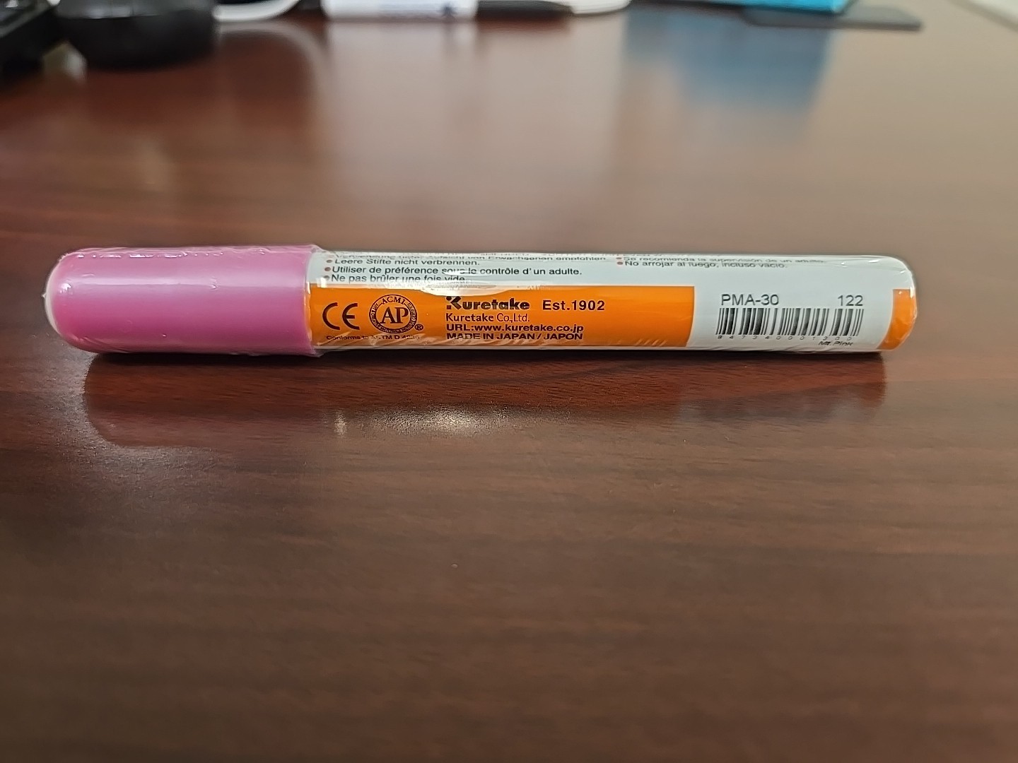 New ZIG Posterman Waterproof 2mm Medium Tip Marker - Metallic Pink
