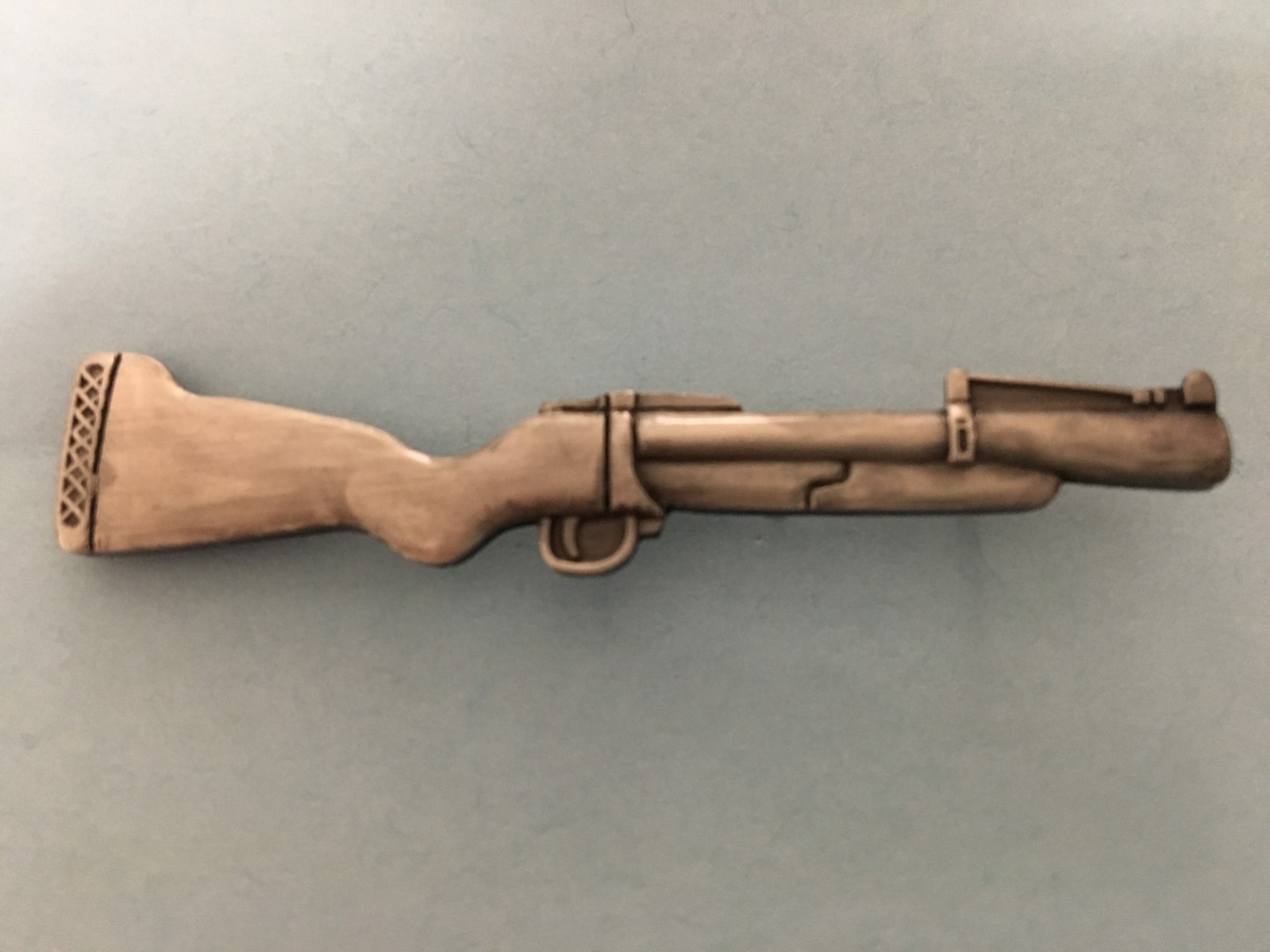 US ARMY M-79 GRENADE LAUNCHER LARGE HAT PIN