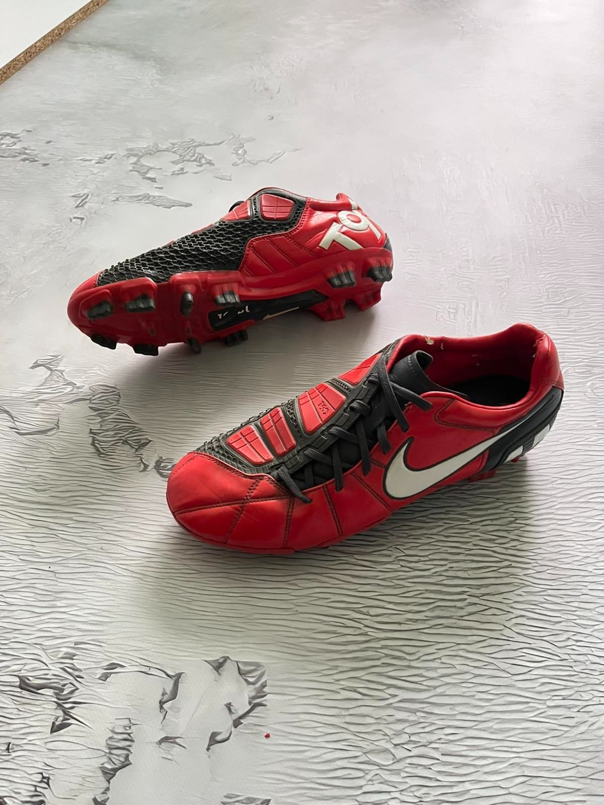 Nike Total 90 Shoot III Vintage Football Soccer Boots Red Size: US 10.5