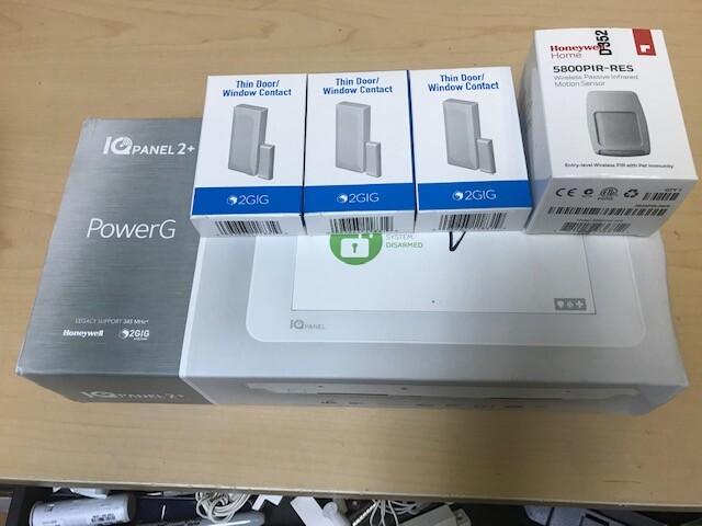Qolsys QS9201-5208-840 IQ Panel 2 Plus 3 DOOR KIT+ 6 MONTHS ALARM MONITORING