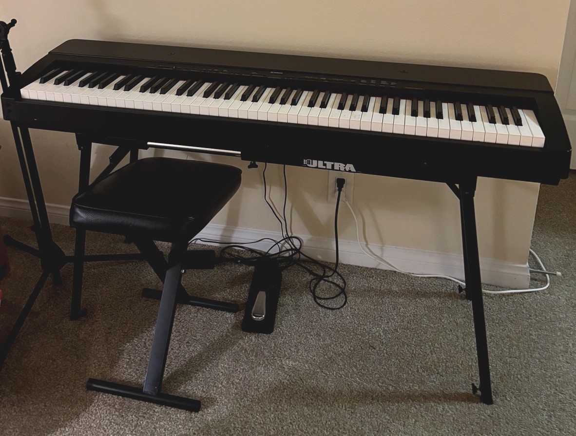 Yamaha P140 Digital Piano Black 88 Keys Weighted w/ Stand Bench Pedal LOCAL PU