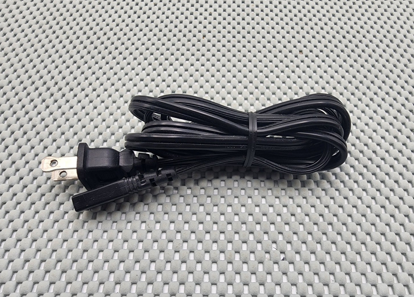 Bernina Power Cord for Activa 125 130 131 135 140 145 210 215 220 230 240 USED
