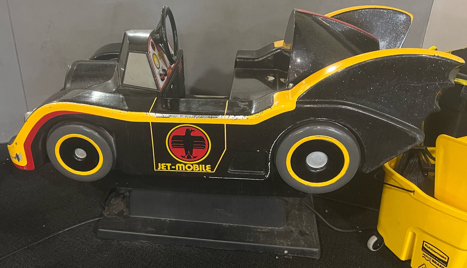 BAT MOBILE KIDDIE RIDE ARCADE MACHINE (Excellent Condition) *RARE*