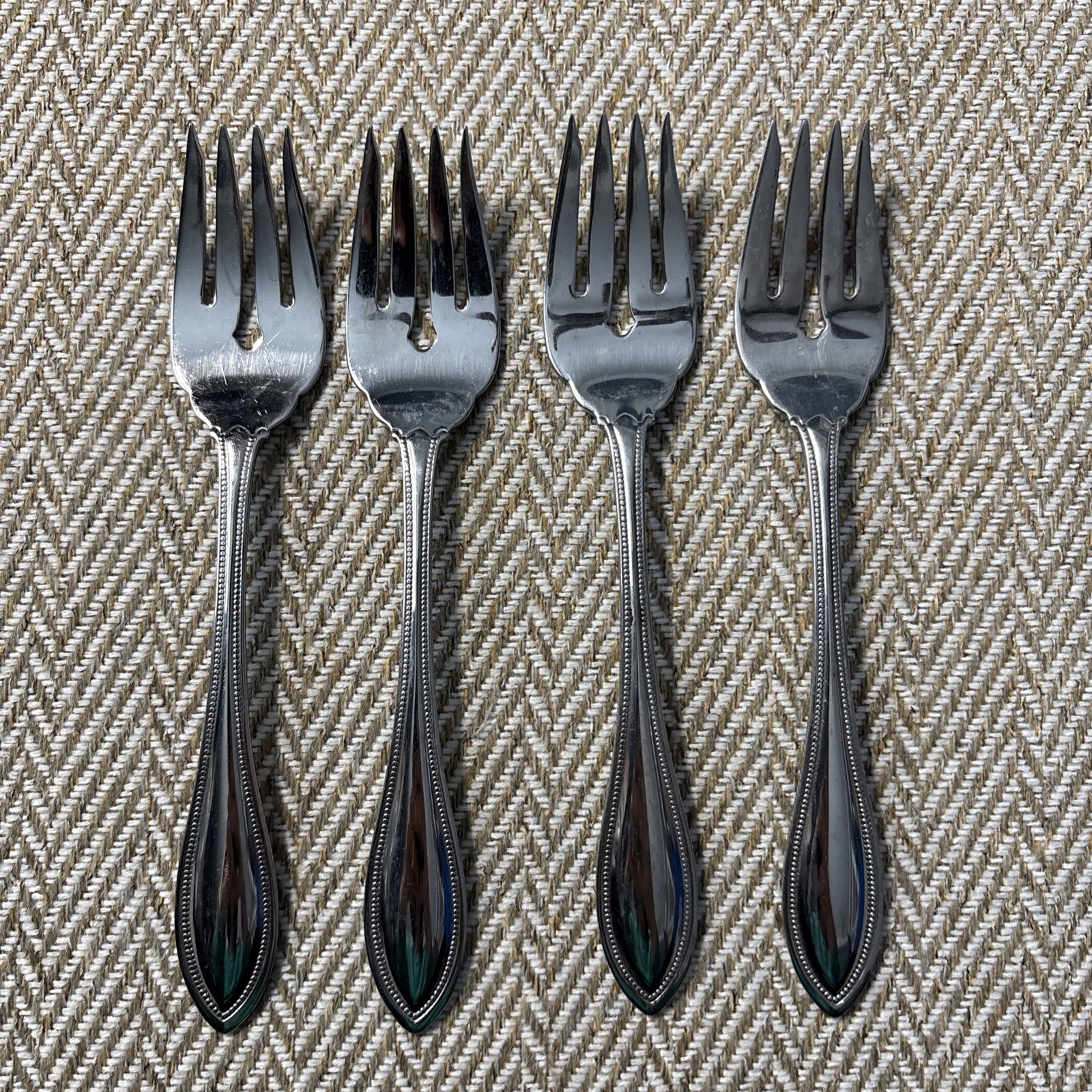 ONEIDA Stainless ARBOR AMERICAN HARMONY SALAD FORKS  Set of 4