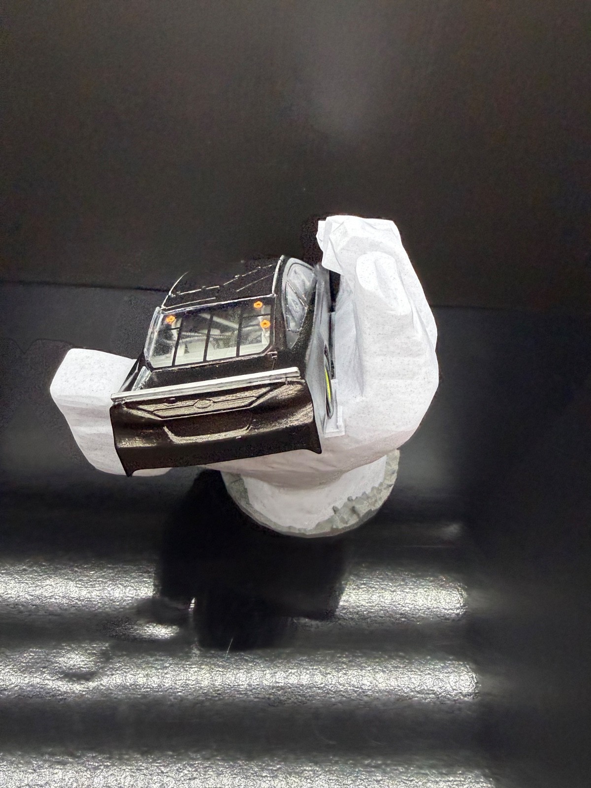 NASCAR 1:24 Diecast Dover Monster Hand Display