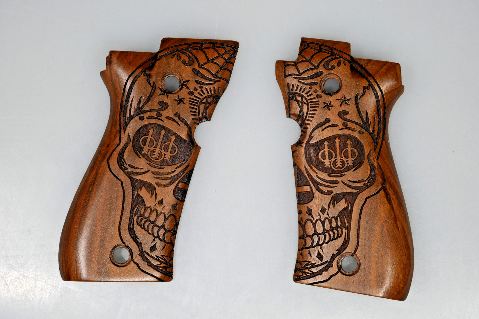 CUSTOM MADE WALNUT GRIPS FITS BERETTA F81 81FS 81BB 81F F84 "SKULL"