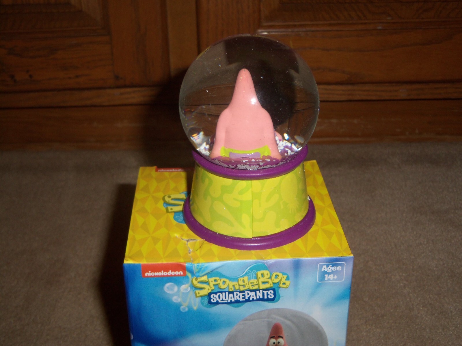 NEW, SPONGEBOB SQUAREPANTS PATRICK STAR MINI SNOW GLOBE IN BOX