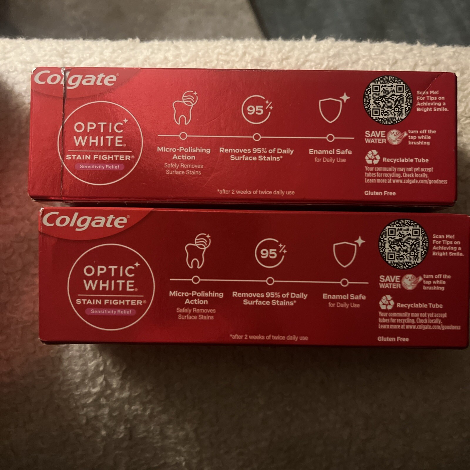 2 Colgate Optic White Stain Fighter Sensitivity Relief Clean Mint Exp 8/26