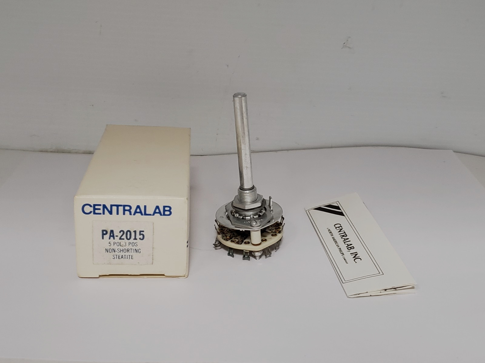 CENTRALAB PA-2015 ROTARY SWITCH 5-POL-3 POS NON-SHORTING STEATITE NIB