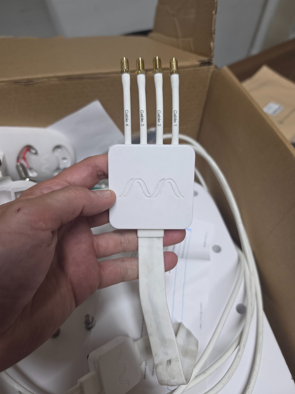 Waveform QuadPro: High-Gain Directional 4x4 MIMO Panel Antenna - 4G 5G Internet