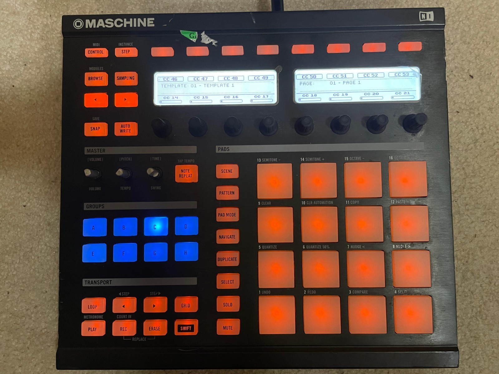 NI Maschine MK1 Drum Machine Pad Controller - Tested Powers Up Unit Only