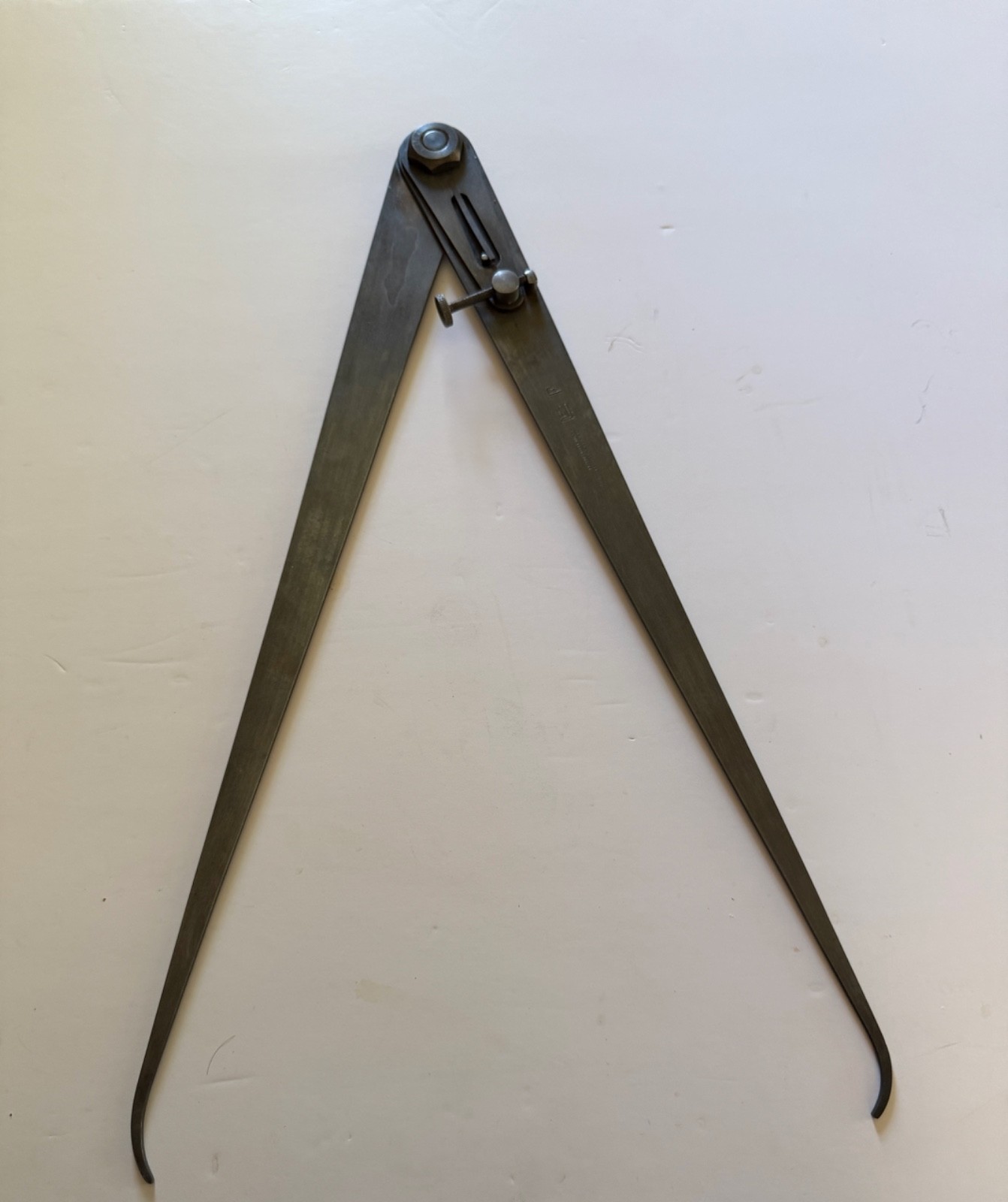 VINTAGE BROWN & SHARPE  832  O.D. CALIPER WITH FINE ADJUSTMENT..19"
