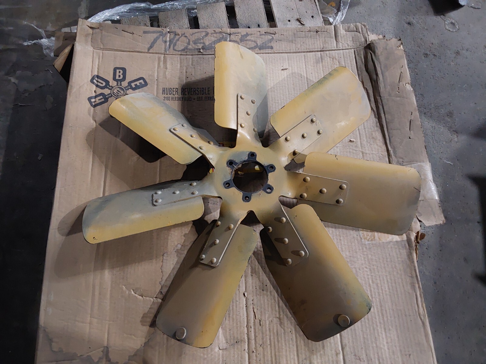 FAN FOR NEW HOLLAND FITS FD175 CRAWLER. Part # 76013059 76026755. Used Good