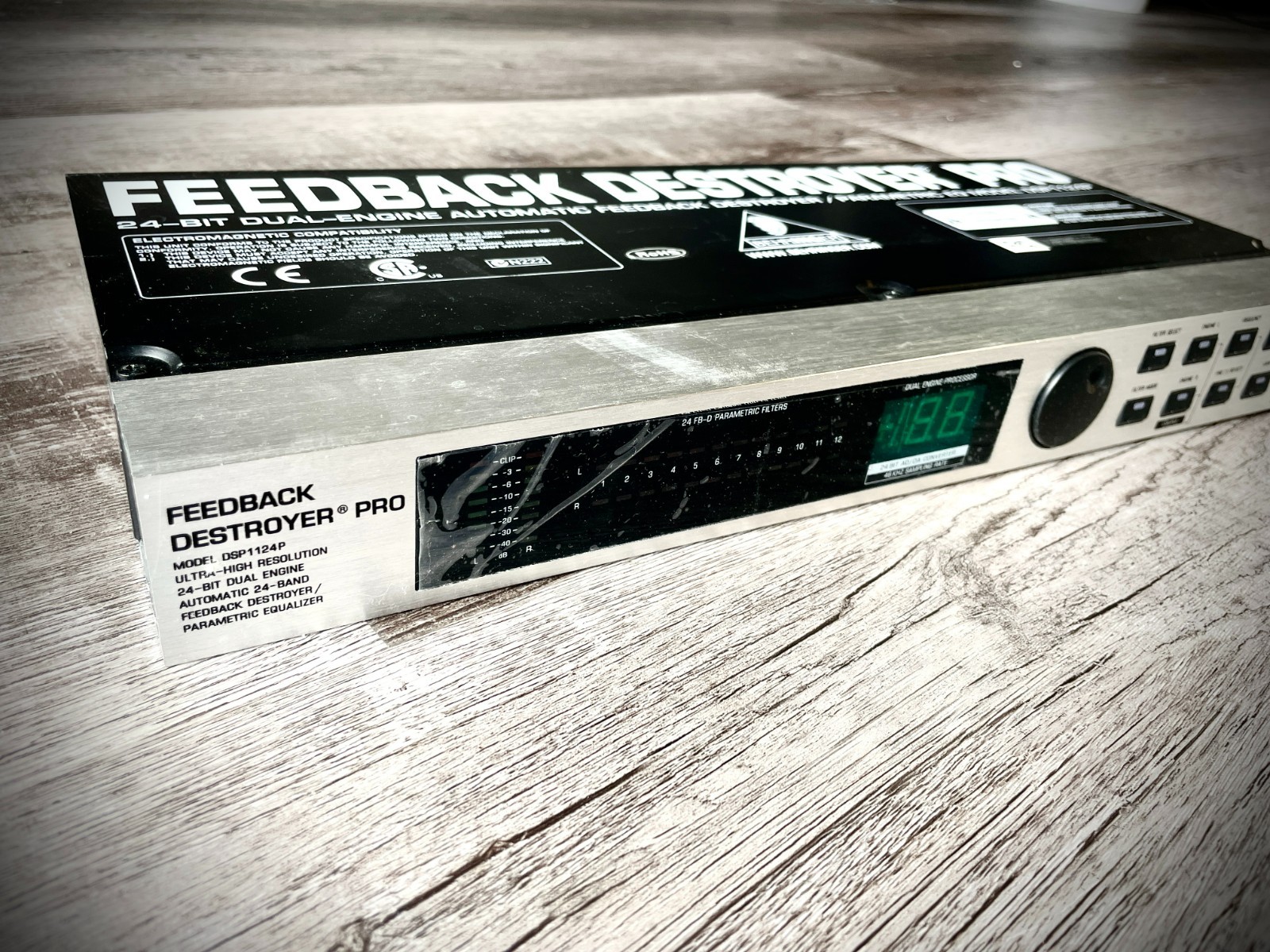 Behringer Feedback Destroyer Pro 24 Bit Dual-Engine/Parametric EQ Model DSP1124P