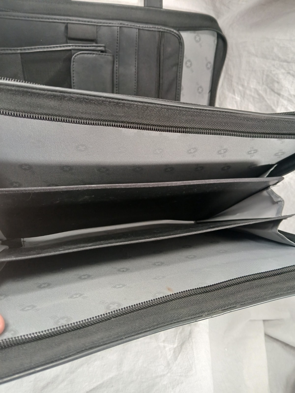 Swiss Gear Breifcase Organizer